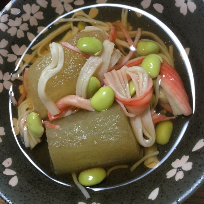 枝豆とカニカマと冬瓜の煮物